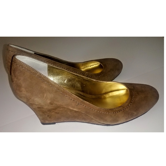 Nine West Suede Kosta Wedge Heels - Picture 3 of 4